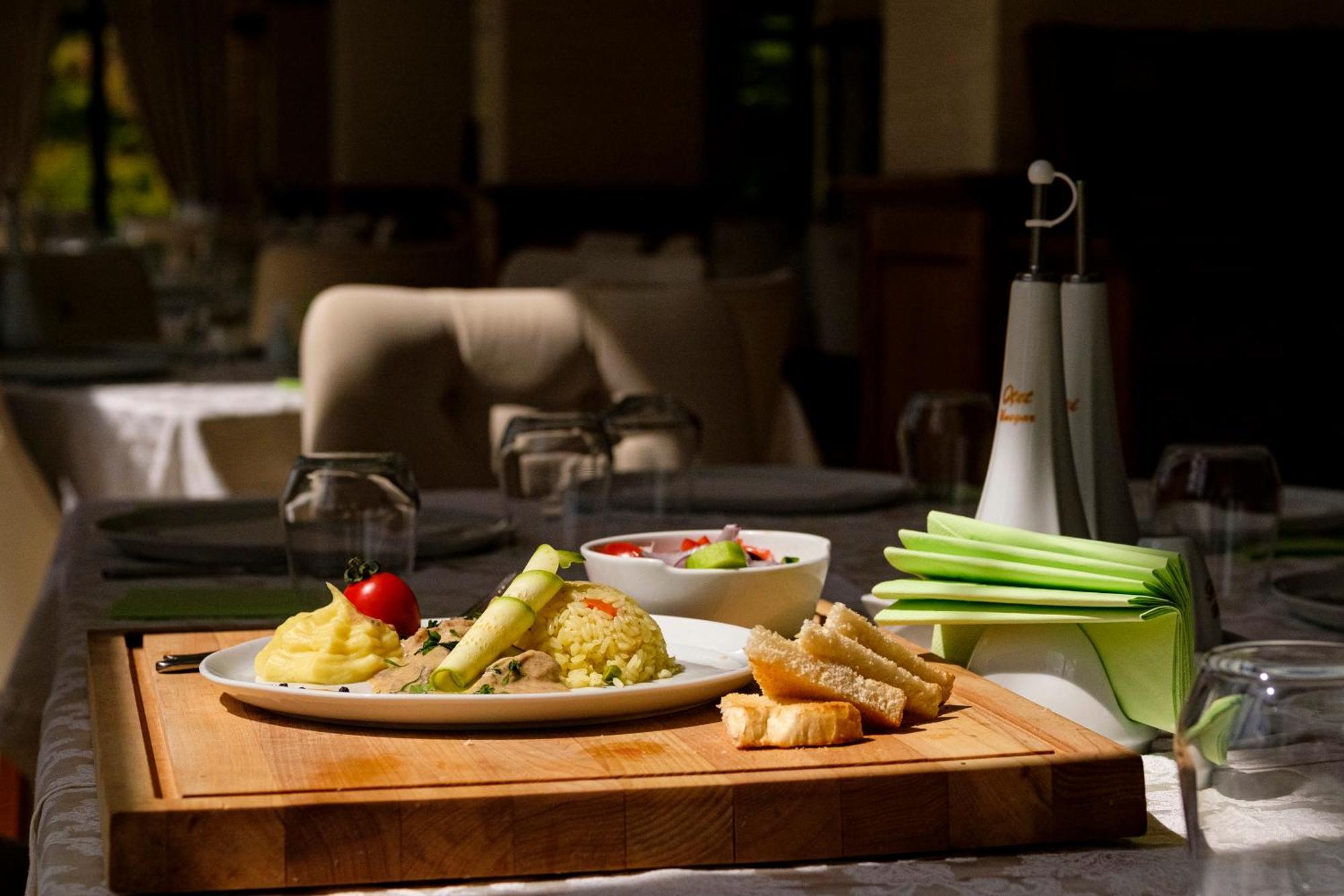 Hotel Poezia Luna Εξωτερικό φωτογραφία