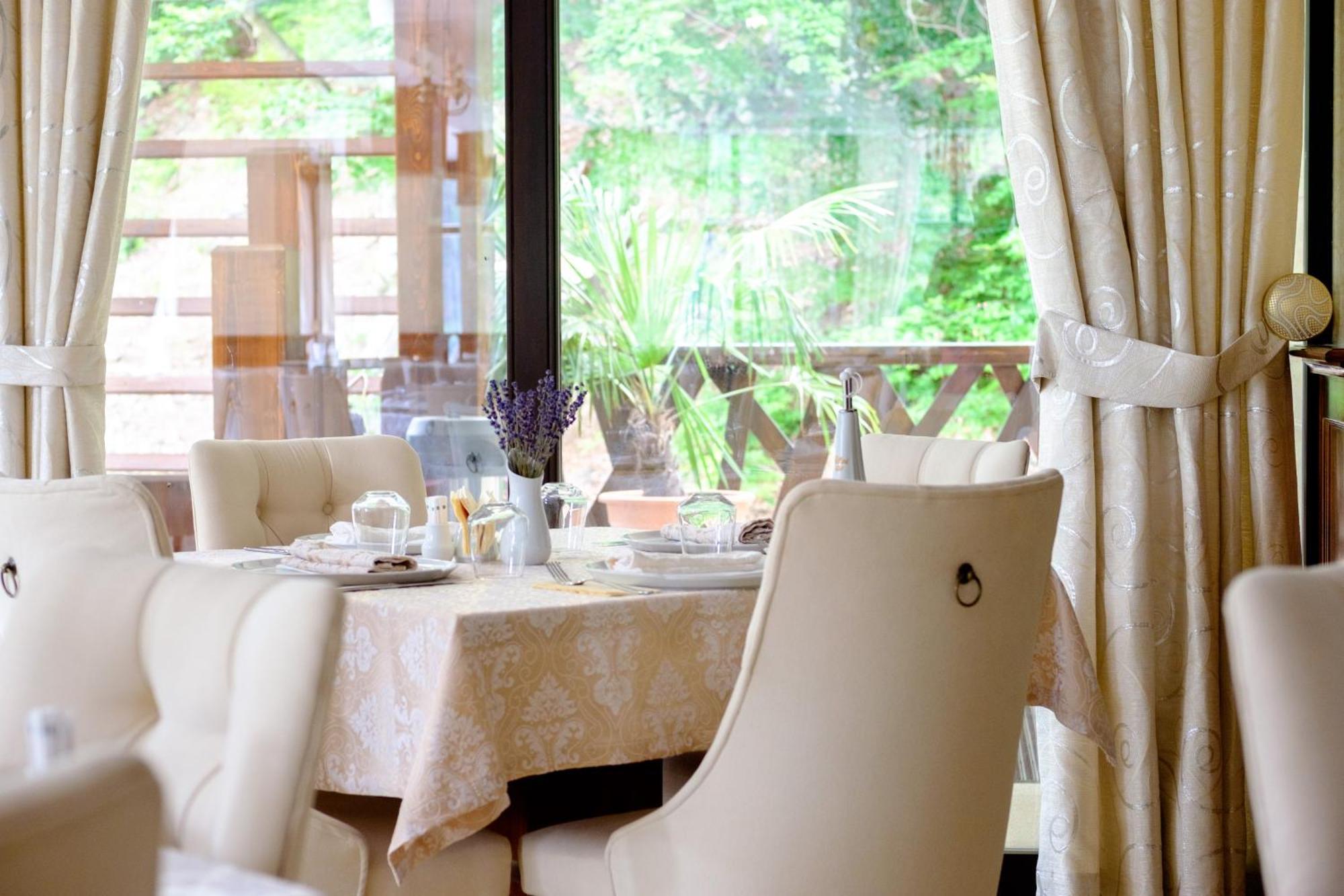 Hotel Poezia Luna Εξωτερικό φωτογραφία
