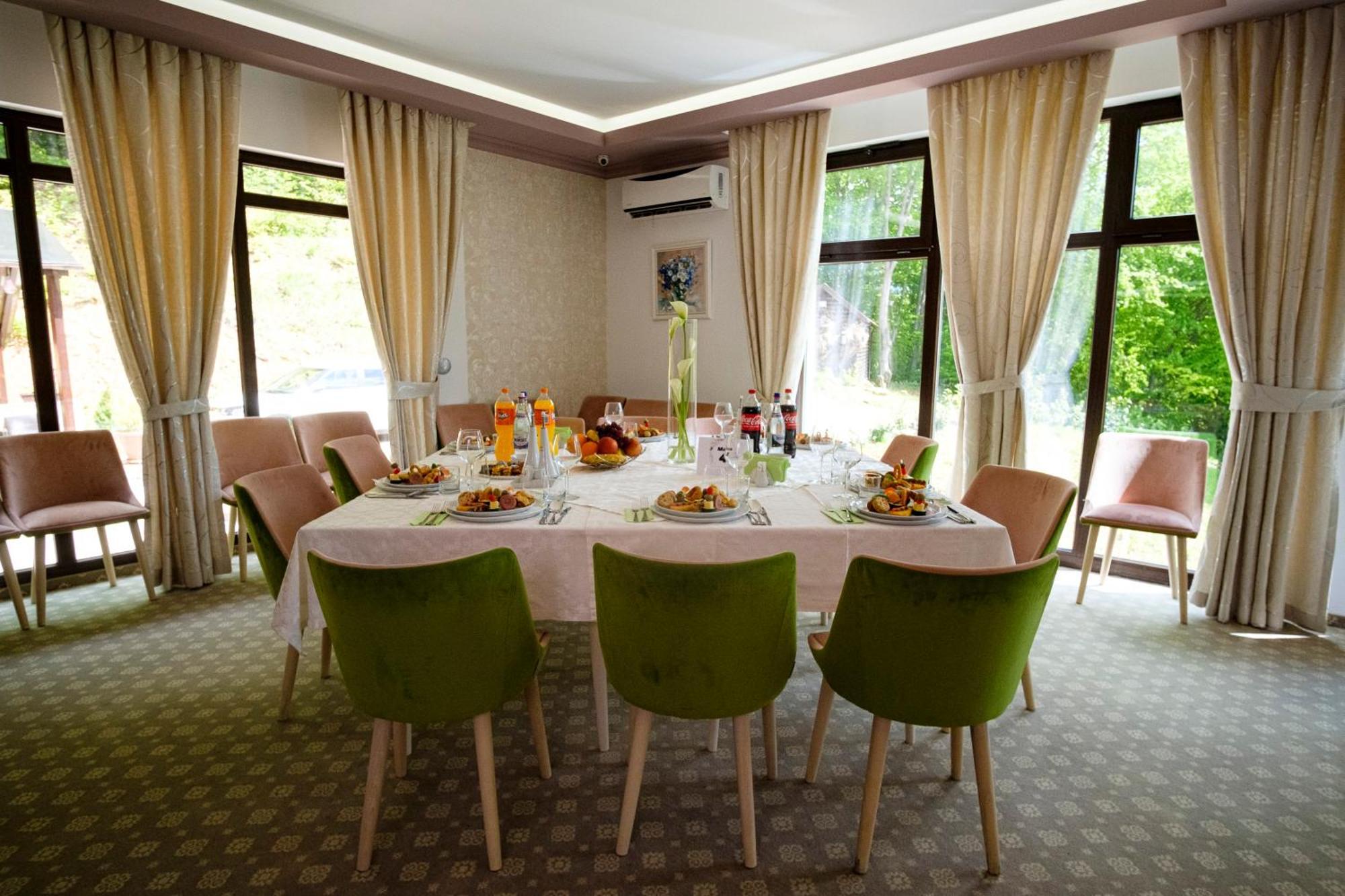 Hotel Poezia Luna Εξωτερικό φωτογραφία